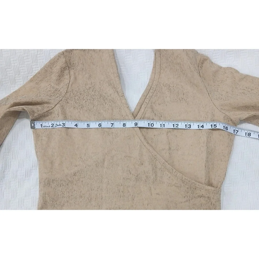 Soft Surroundings Tan Beige‎ Textured Wrap V-Neck 3/4 Sleeve Top Medium
